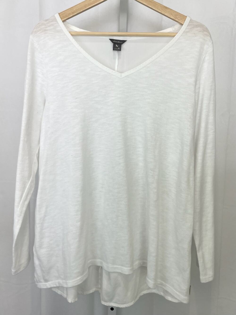 EDDIE BAUER Size M Mixed Media Long Sleeve Top Scoop V Neck Pullover White